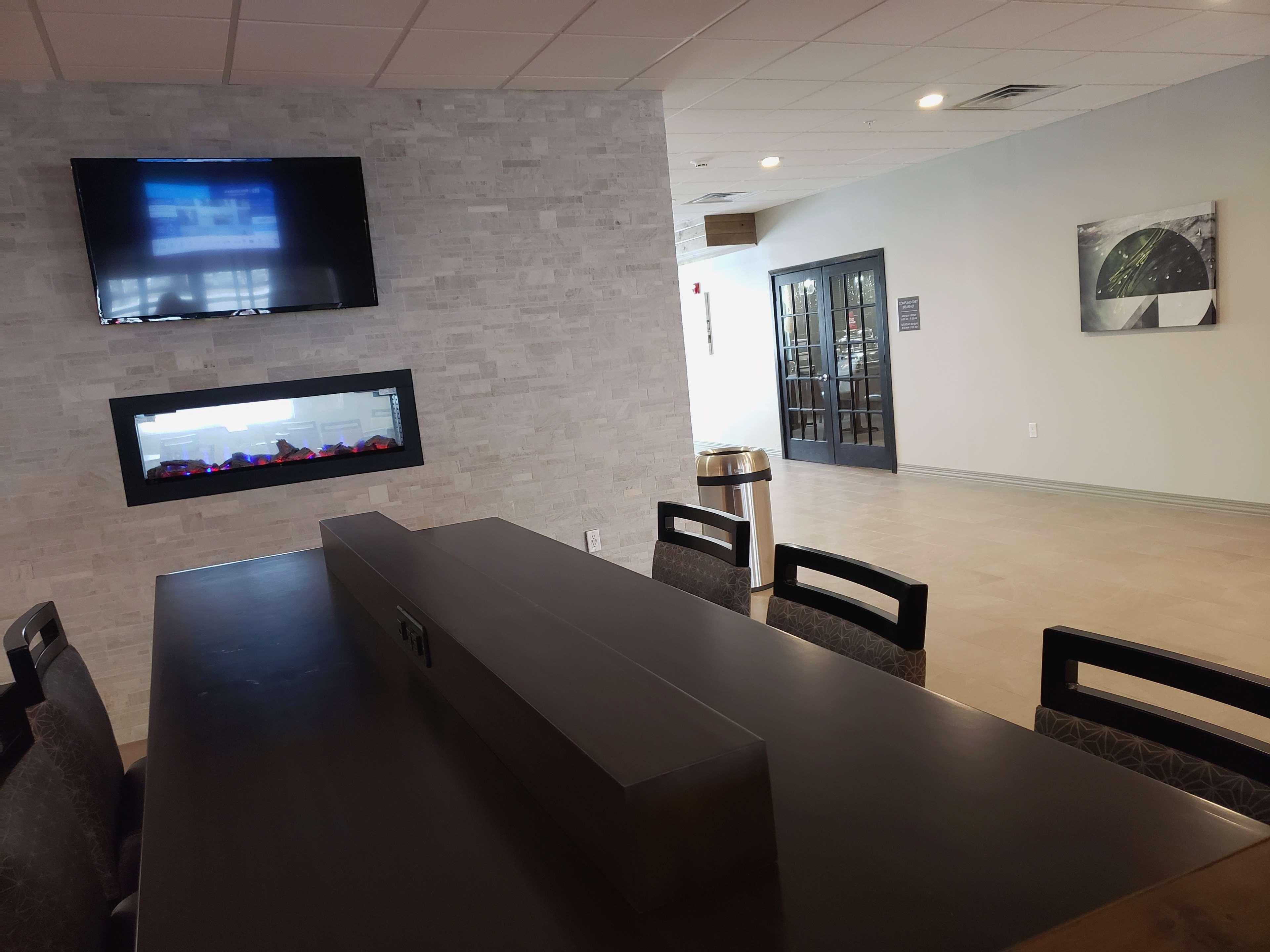 Best Western Plus Wayland Hotel Shelbyville Extérieur photo