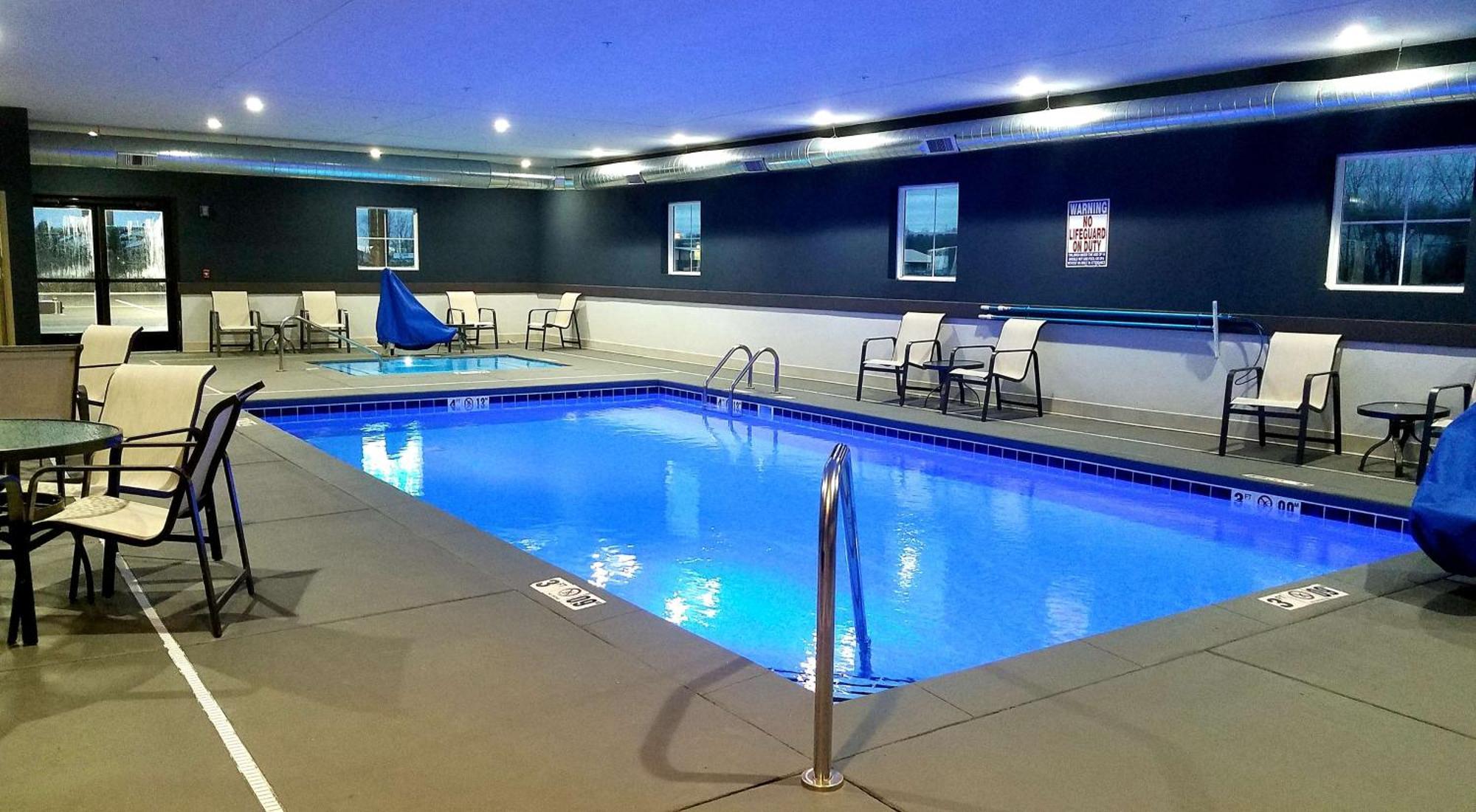 Best Western Plus Wayland Hotel Shelbyville Extérieur photo